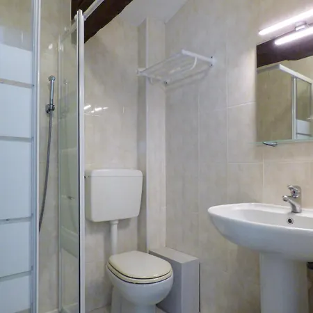 Divona - 1 Bedroom Apartment, Pool & 5min Away